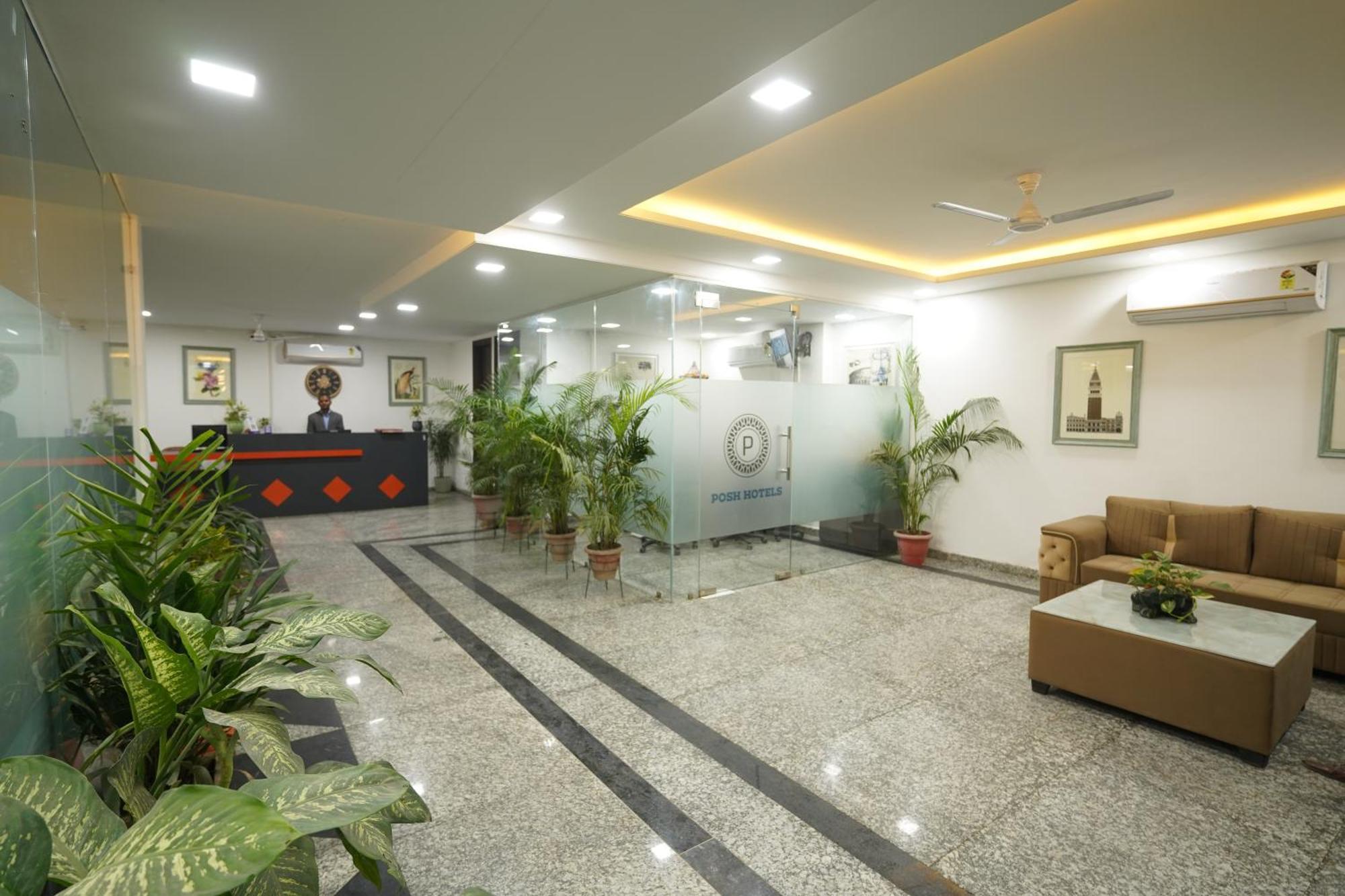 Posh Garden Inn Artemis Hospital Road Gurgaon Exterior foto