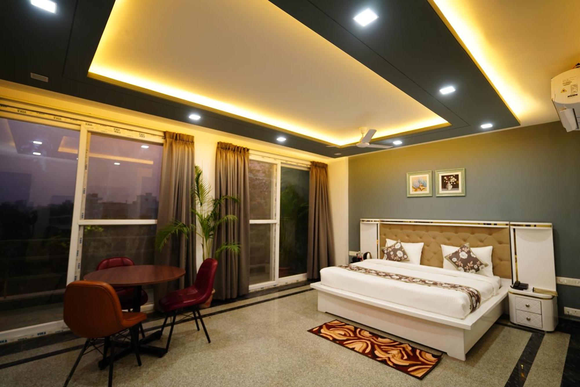 Posh Garden Inn Artemis Hospital Road Gurgaon Exterior foto