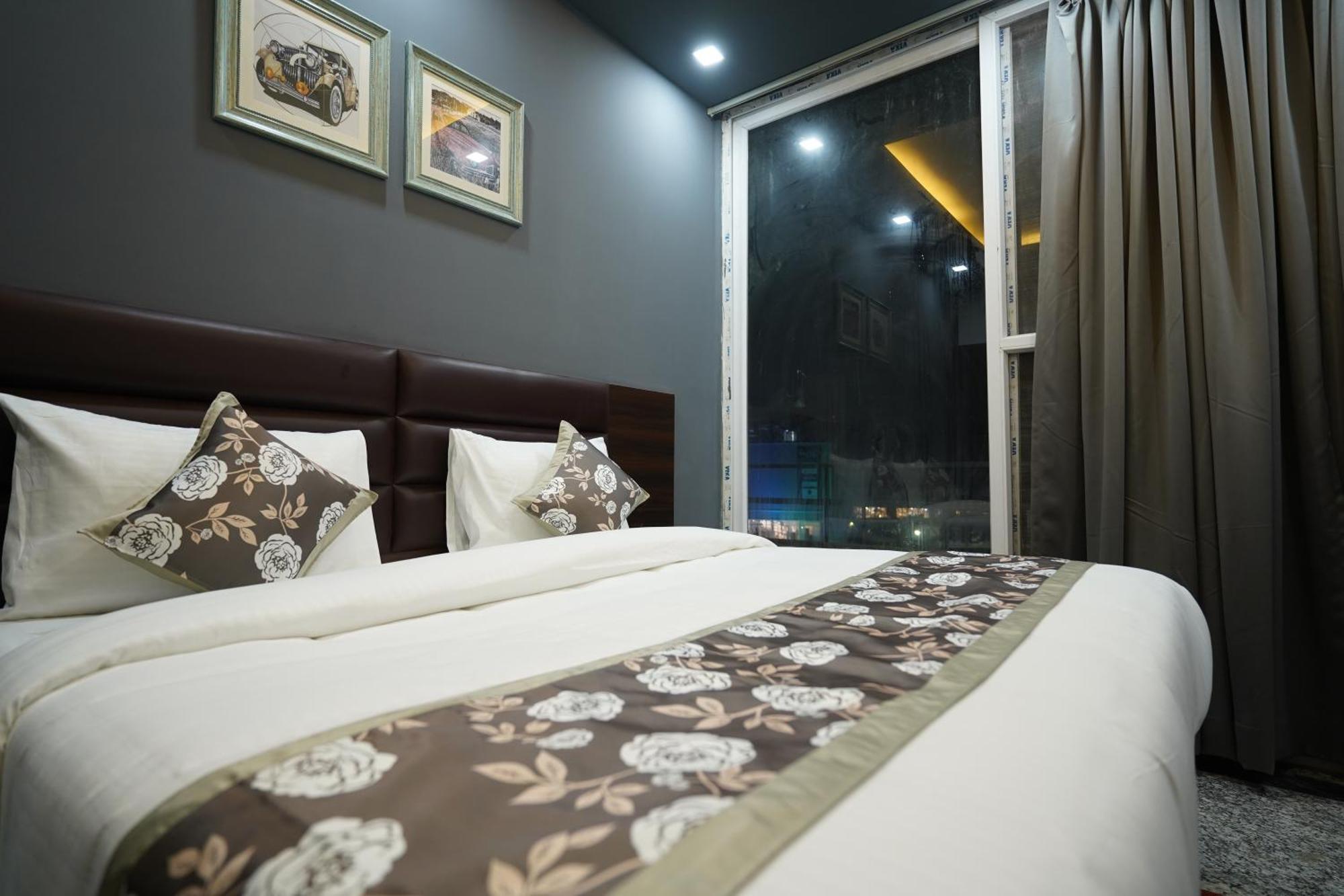 Posh Garden Inn Artemis Hospital Road Gurgaon Exterior foto