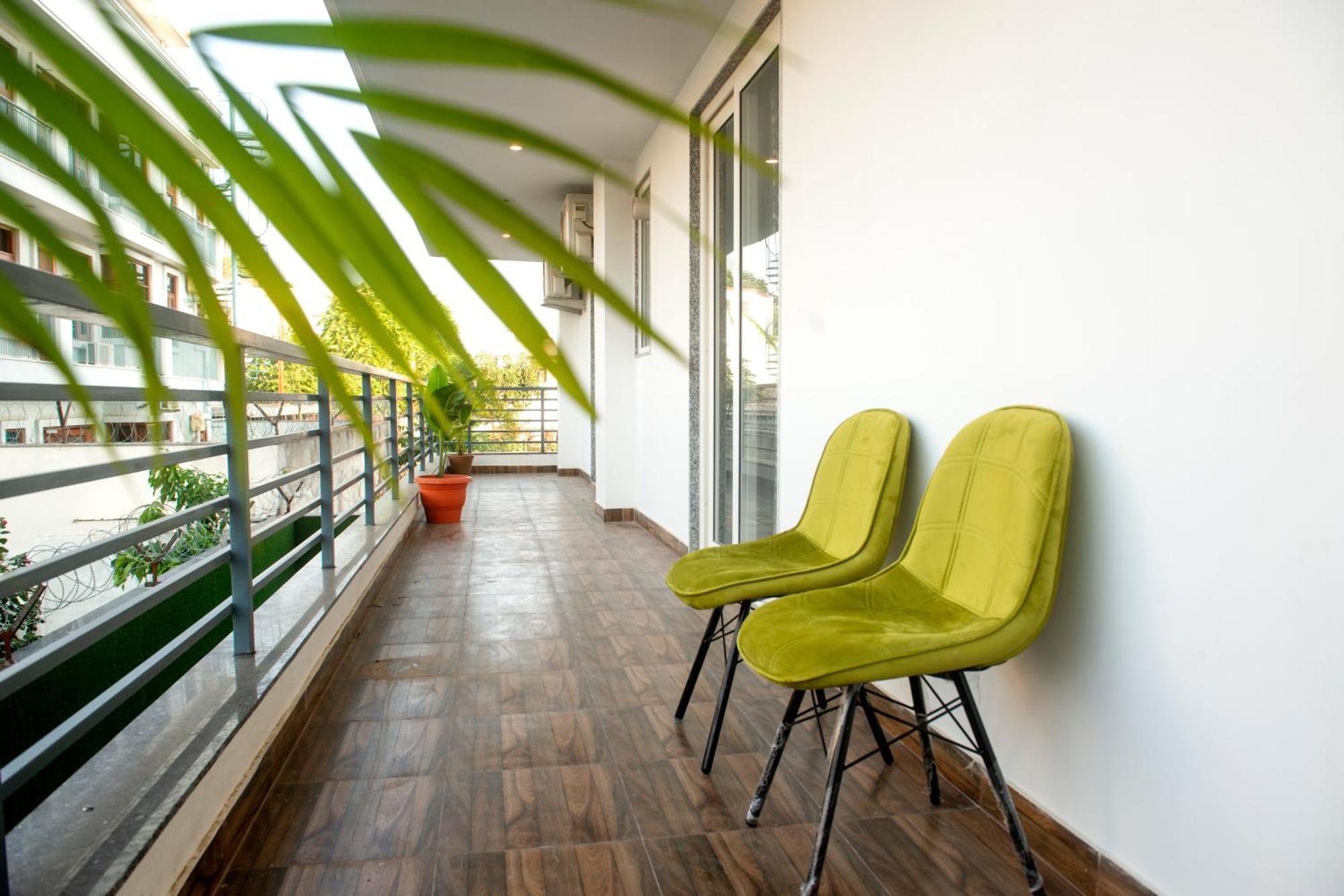 Posh Garden Inn Artemis Hospital Road Gurgaon Exterior foto