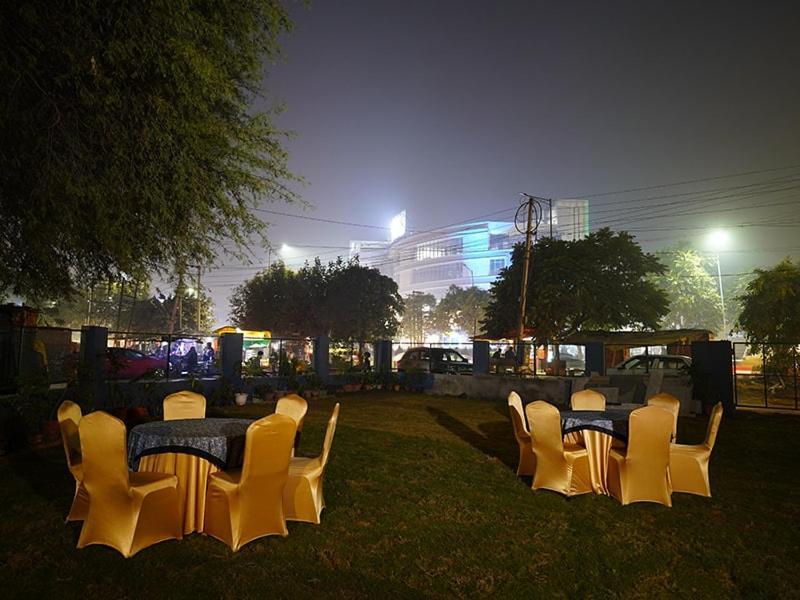 Posh Garden Inn Artemis Hospital Road Gurgaon Exterior foto